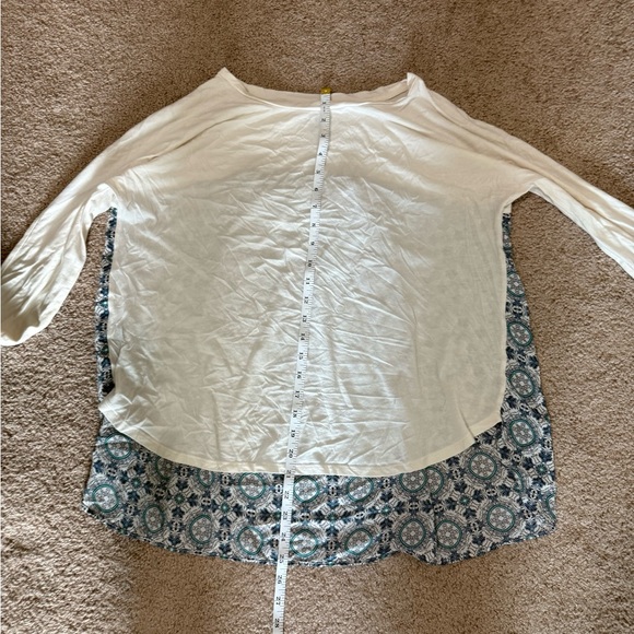 LOFT Cream Knit & Printed Back High-Low Top Size M - Picture 8 of 8